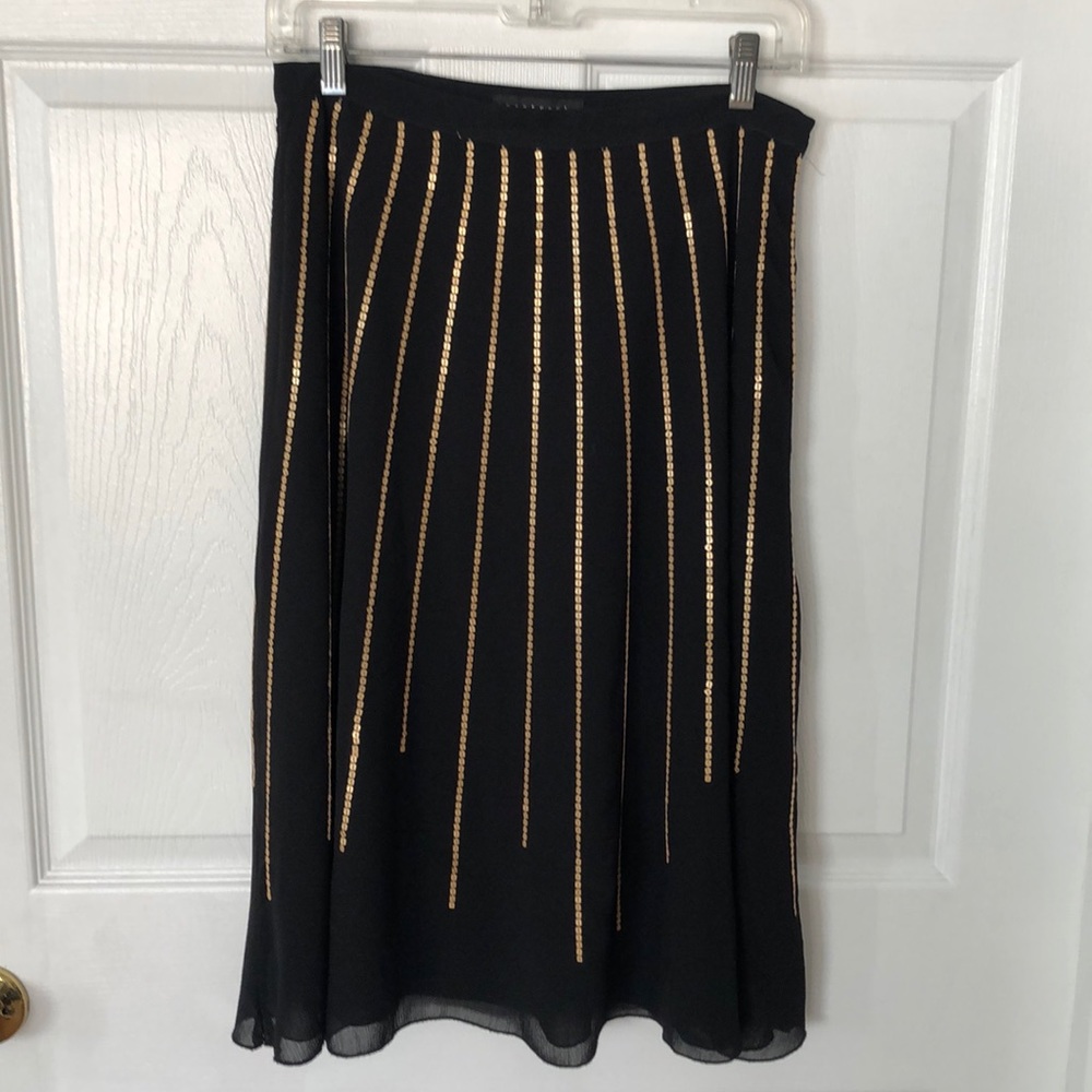 Apostrophe beautiful skirt !